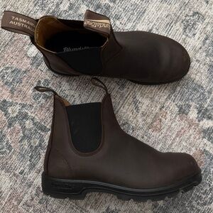 Blundstone Women’s Classic Chelsea Boots in Brown #2340